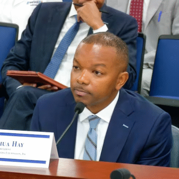 Three Board Members Resign from Embattled Hope Florida Charity Amid Challenges